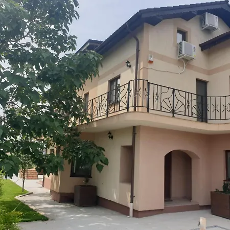 Гостевой дом Pensiunea Lotus